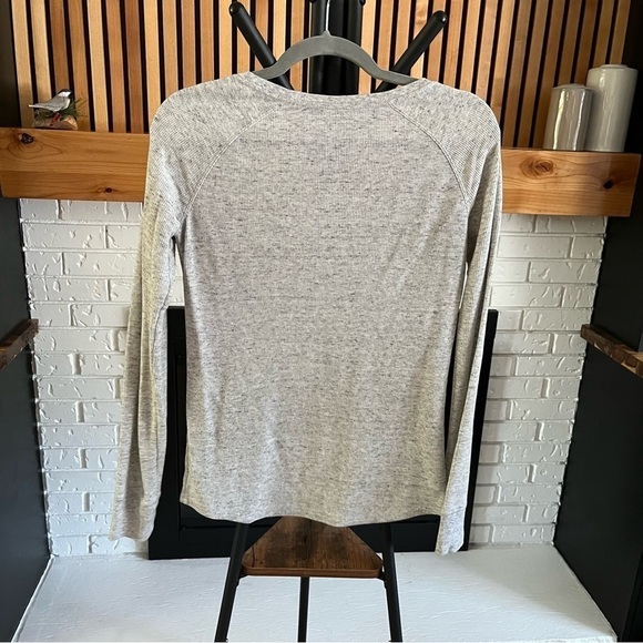 Victoria Secret PINK Grey Waffle Long Sleeve - Picture 2 of 4